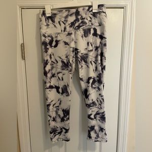 LIKE NEW SIZE L Gaiam Tie Dye Workout leggings